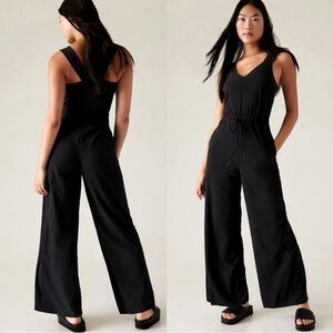 Athleta Savannah Waist Tie Black V-Neck Jumpsuit Wide Leg Stretch Straps Sz 6